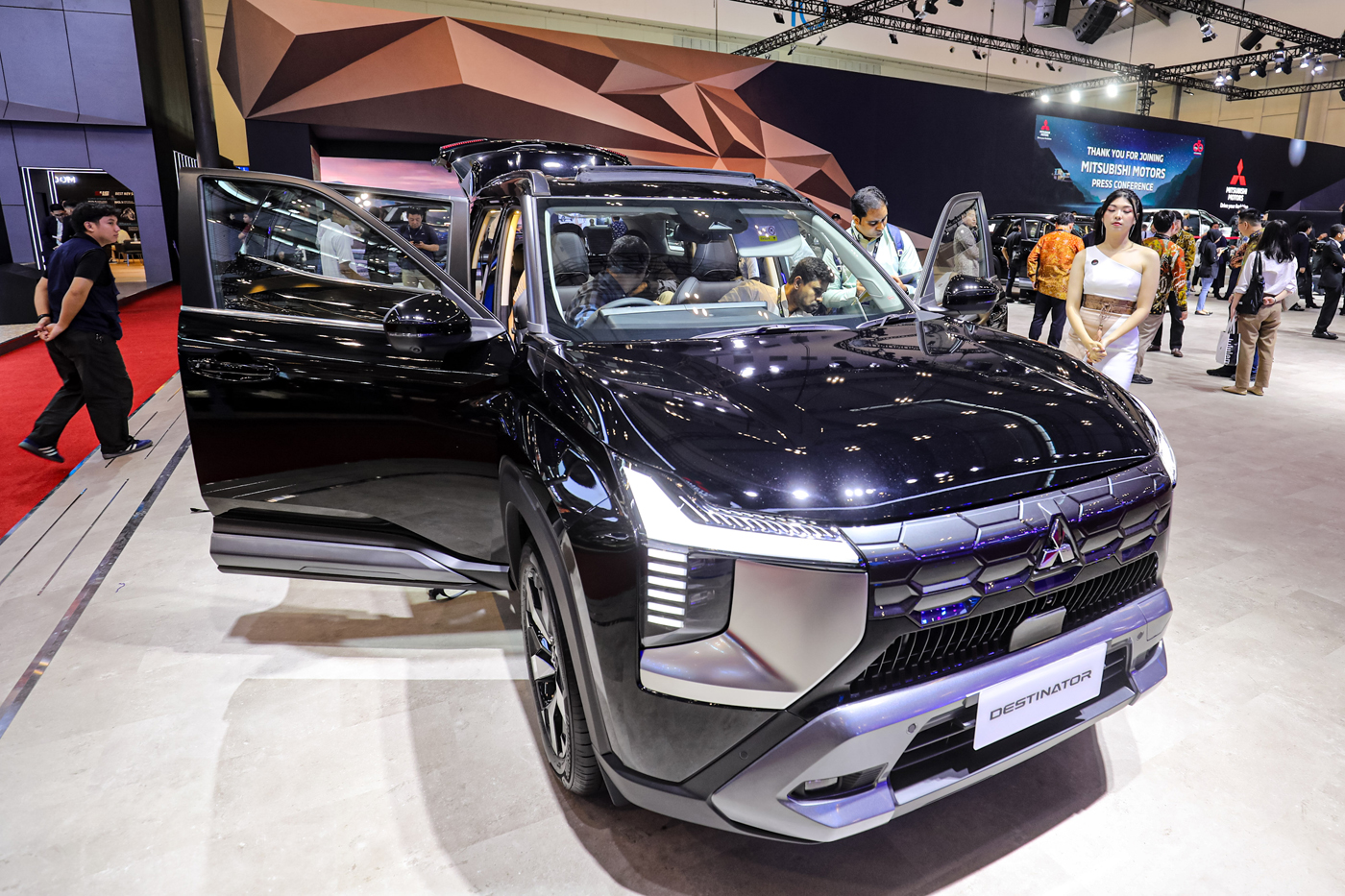 Mobil Mitsubishi Destinator pada pameran Gaikindo Indonesia International Auto Show (GIIAS) 2025 di