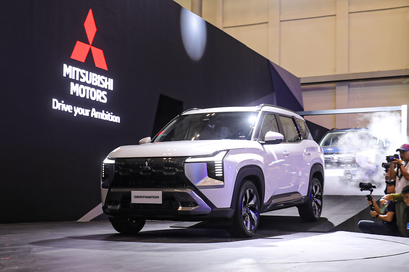 Mobil Mitsubishi Destinator pada pameran Gaikindo Indonesia International Auto Show (GIIAS) 2025 di