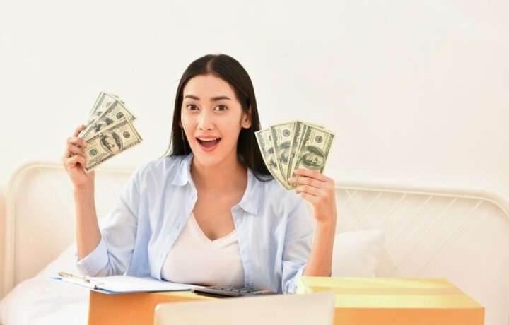 Ilustrasi orang dengan shio teratas yang paling menarik keberuntungan dan rezeki hingga hidup kaya raya sudah jadi jalannya. (freepik/ EyeEm) - Image