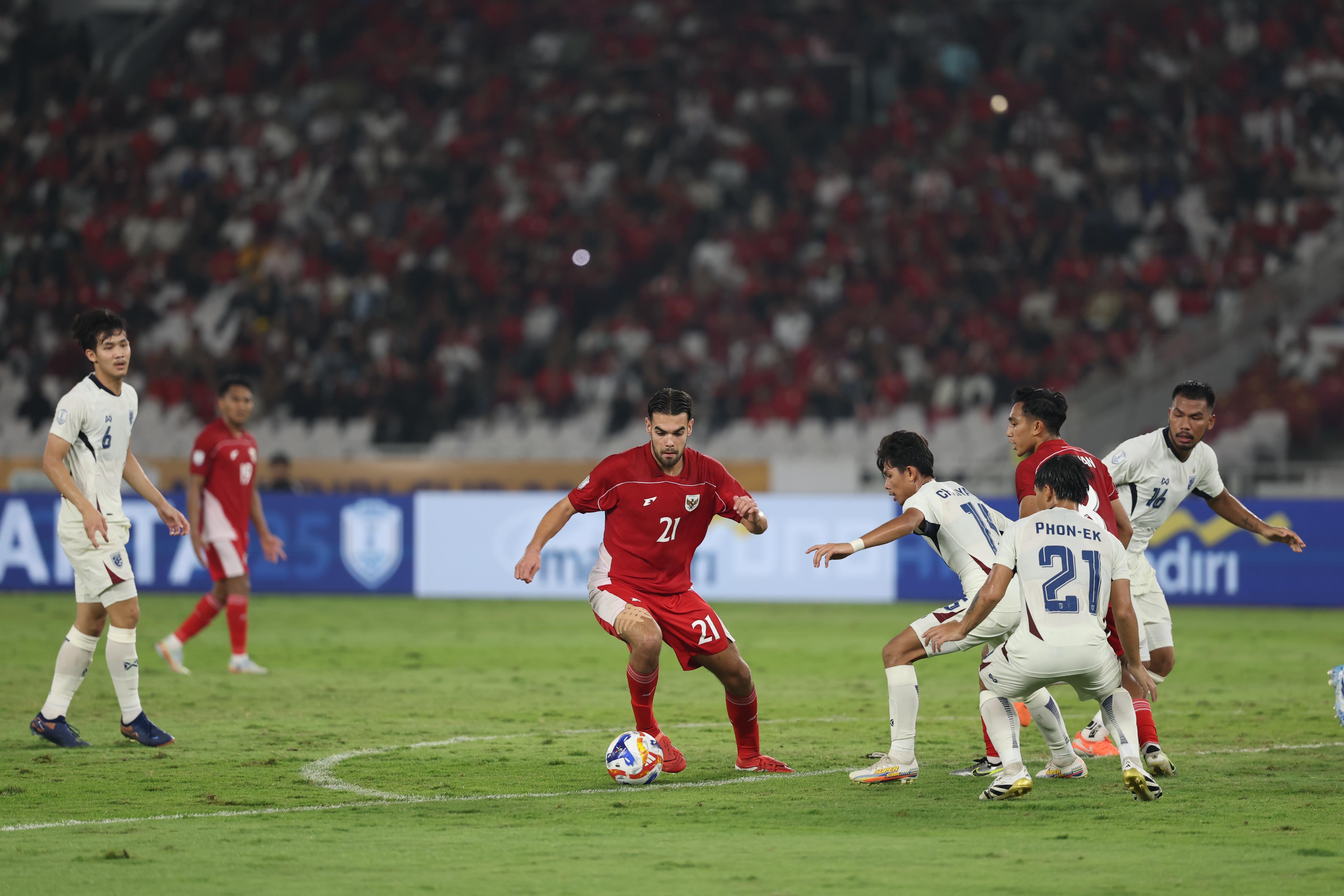 Timnas Indonesia memastikan satu tempat di final ASEAN U‑23 Mandiri Cup 2025 setelah menyingkirkan Thailand lewat adu penalti dramatis 7‑6 di Stadion Utama Gelora Bung Karno. (Istimewa) - Image