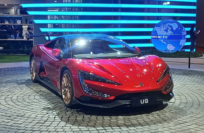 Supercar U9 besutan BYD dipajang di GIIAS 2025 - Image