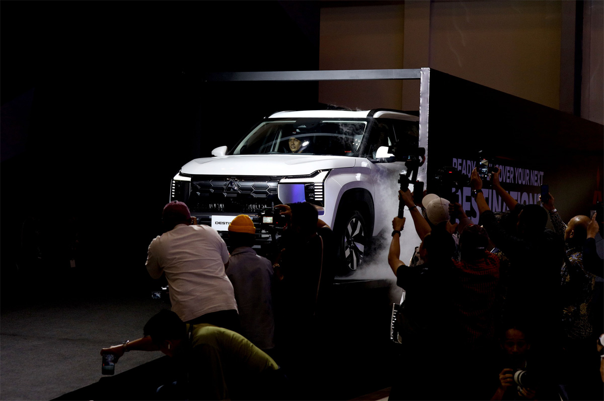 Kemeriahan peluncuran SUV premium terbaru All-New Mitsubishi Destinator di ajang GAIKINDO Indonesia International Auto Show (GIIAS) 2025 di ICE BSD City pada 23 Juli hingga 3 Agustus 2025, (Istimewa). - Image