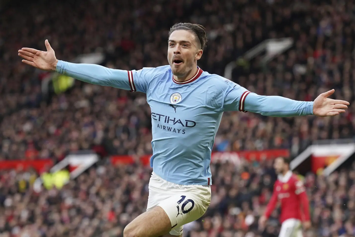 Jack Grealish semakin dekat menuju pintu keluar Manchester City. (AP Photo/Dave Thompson, File) - Image