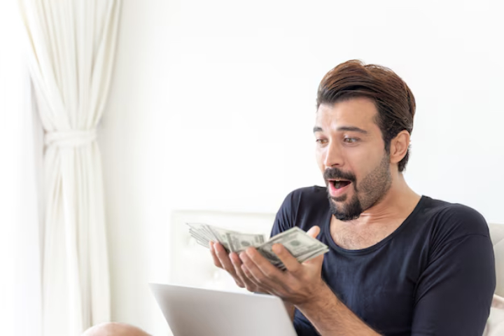 seseorang yang hartanya tak tertandingi./Freepik. - Image