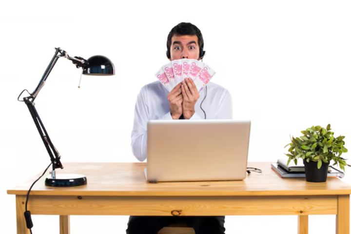 seseorang yang genggam kejayaan abadi./Freepik. - Image