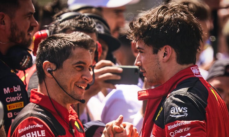 Charles Leclerc bersama tim Ferrari. (Instagram @charles_leclerc) - Image