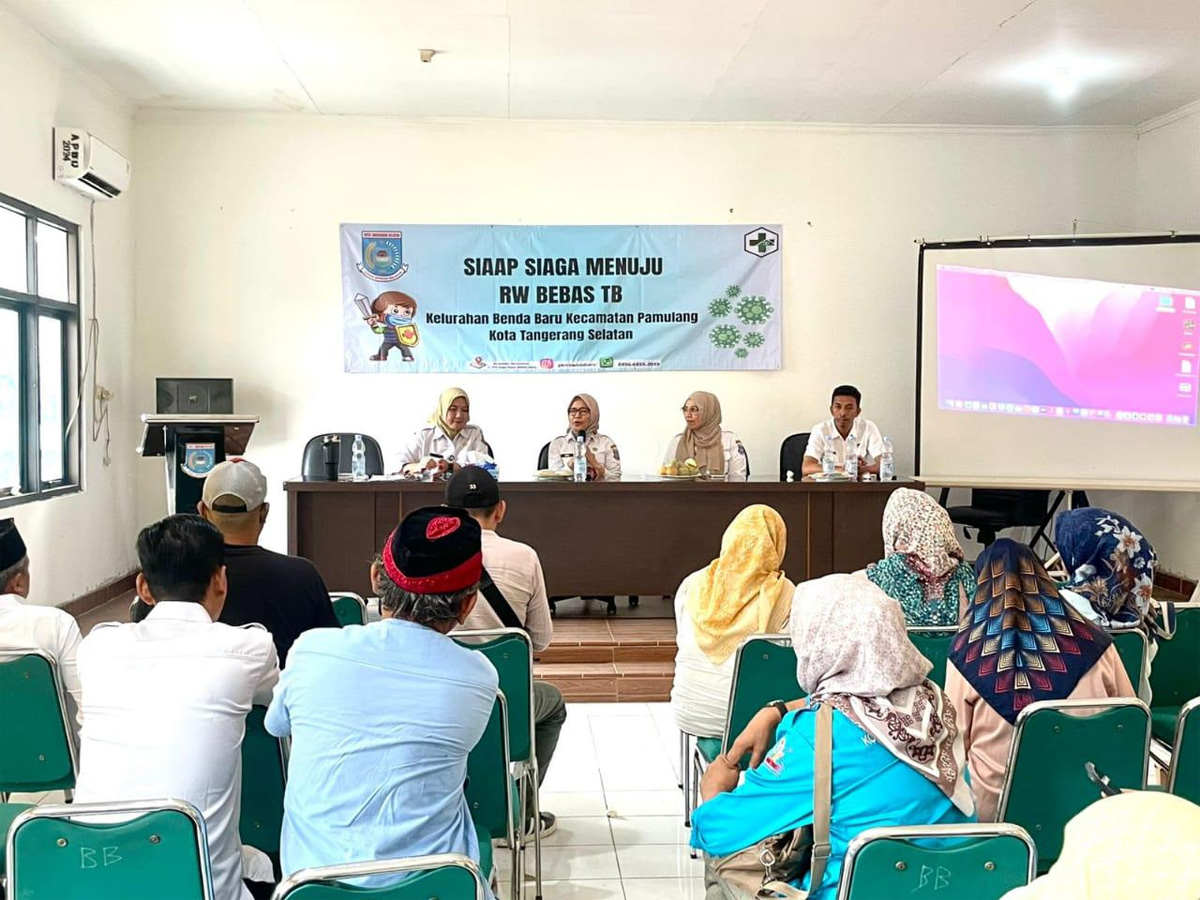 Dinkes Tangsel mendeklarasikan RW 02, RW 03 dan RW 09 di Kelurahan Benda Baru, Kecamatan Pamulang menjadi RW Bebas TBC. (Istimewa). - Image