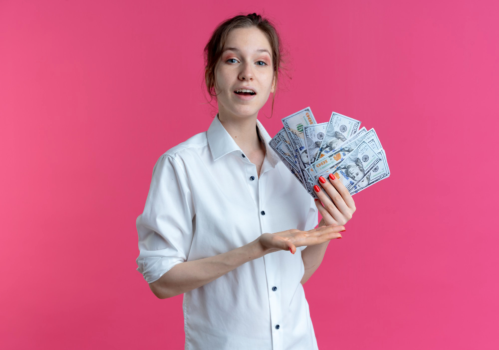 Weton rezeki melesat dan bebas kesulitan di momen kemerdekaan Agustus./Freepik. - Image