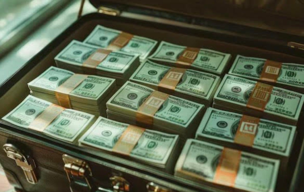 Tanggal Lahir yang Diselimuti Keberuntungan Besar di Bulan Agustus, Siap Lunasi Semua Hutang (freepik) - Image