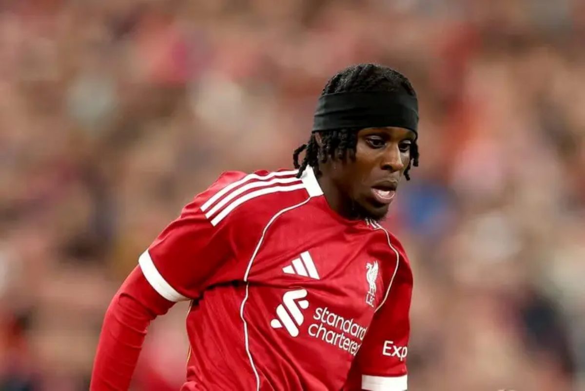 Bek kanan Liverpool Jeremie Frimpong akan diplot sebagai winger kanan jika Mohamed Salah tak ada. (Dok. LFC) - Image