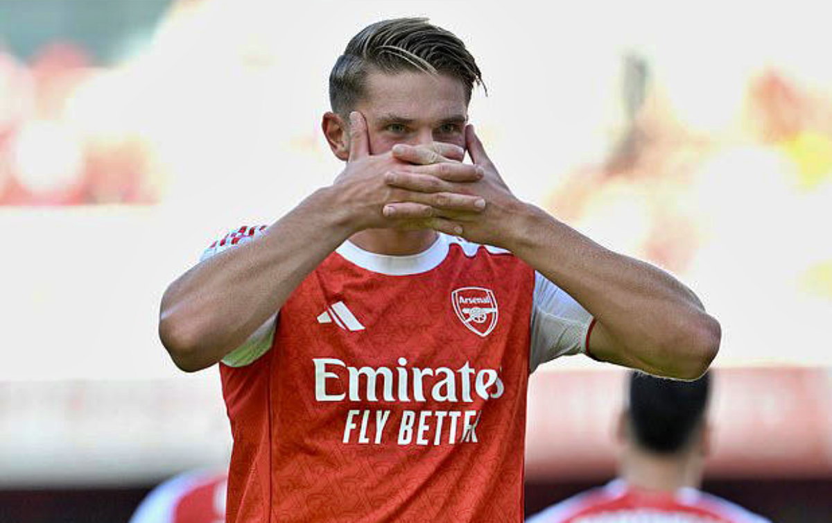 Selebrasi Viktor Gyokeres saat merayakan gol perdananya untuk Arsenal di laga uji coba kontra Athletic Bilbao. (Daily Mail) - Image