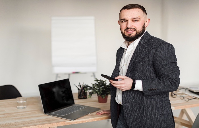 Ilustrasi shio papan atas raih kebahagiaan unlimited. (Freepik) - Image