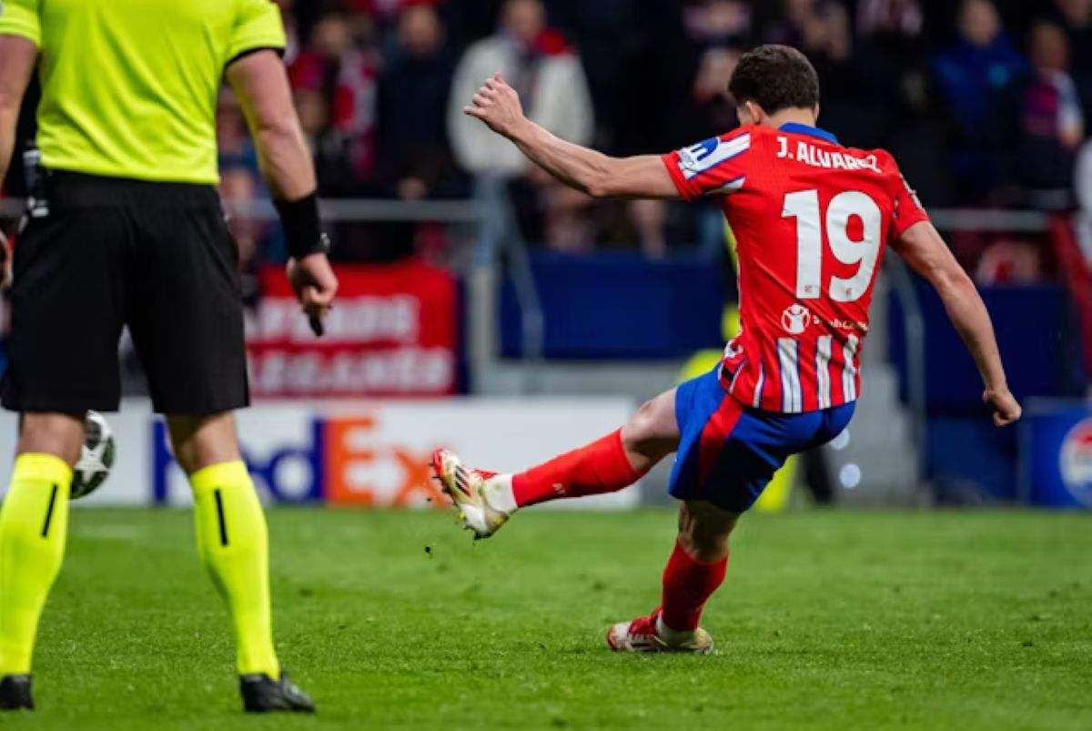 Barcelona berencana mendatangkan Julian Alvarez dari Atletico Madrid. (dok. Atletico) - Image