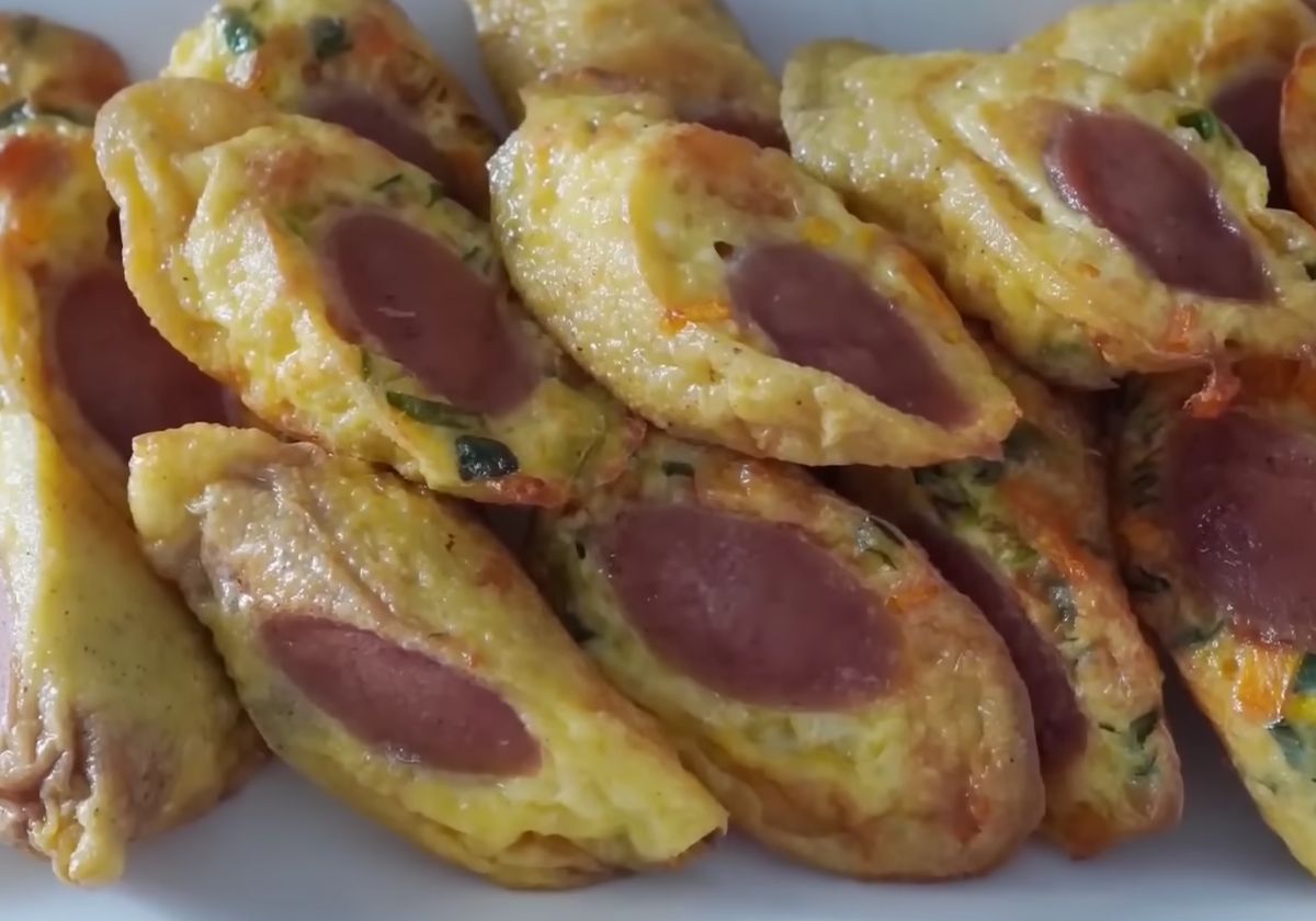 Telur gulung sosis hangat (Dok. YouTube Tri Pujis) - Image