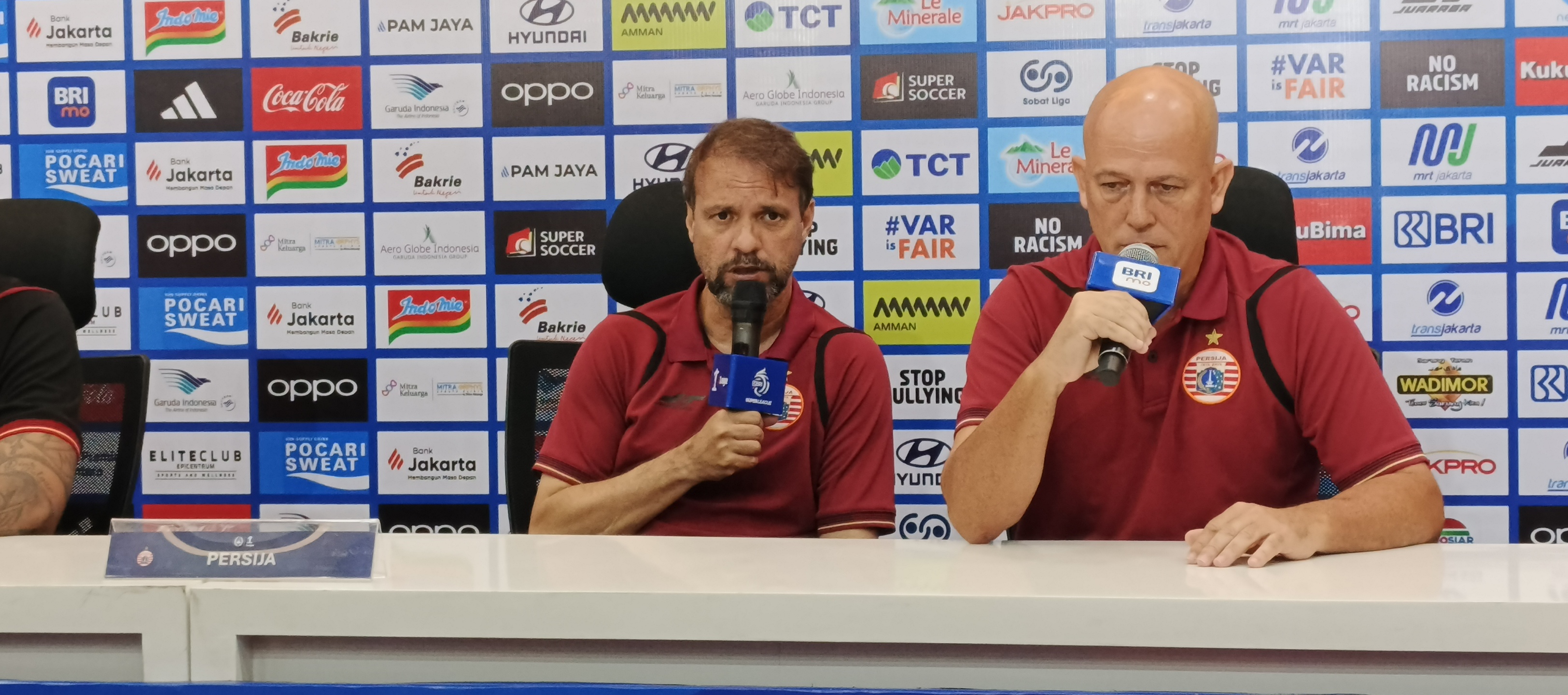 Pelatih Persija Jakarta, Mauricio Souza dalam konferensi pers jelang melawan Malut United FC. (Dimas Ramadhan/JawaPos.com) - Image