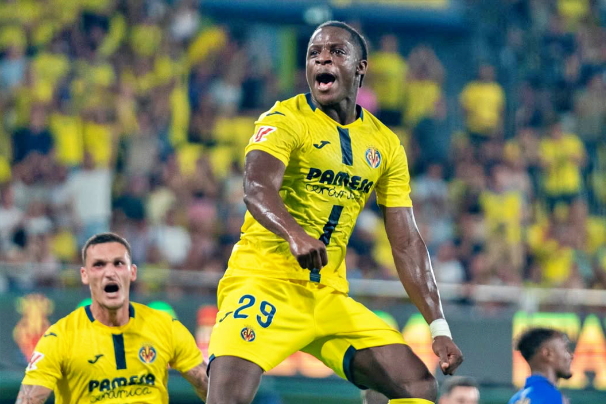Karl Etta Eyong usai mencetak gol bersama Villareal. (Instagram/karl_edouard_blaise) - Image