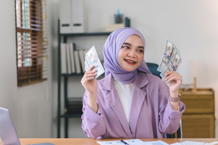 seseorang yang mendadak jadi ningrat./Freepik. - Image