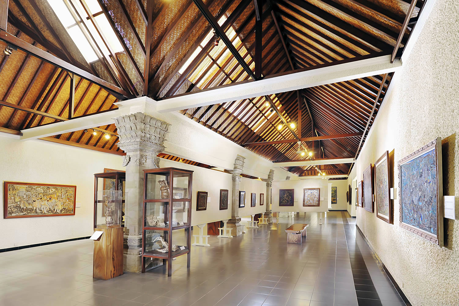Museum lukisan puri Ubud, Bali. (Puriluksanmuseum.com) - Image