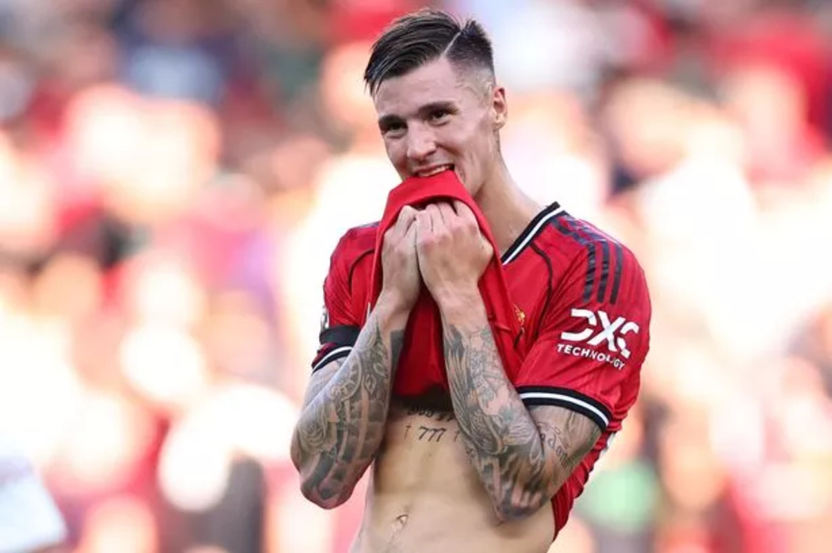 Benjamin Sesko diprediksi akan menjadi starter Manchester United. (Dok. Manchester Evening News) - Image