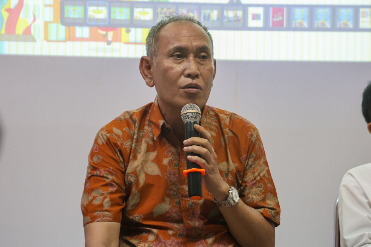 Kepala Dinas Pendidikan Kota Surabaya Yusuf Masruh imbau siswa SD - SMP menerapkan pembelajaran WFH, setelah demo dua hari berturut-turut ricuh. (Humas Pemkot Surabaya) - Image