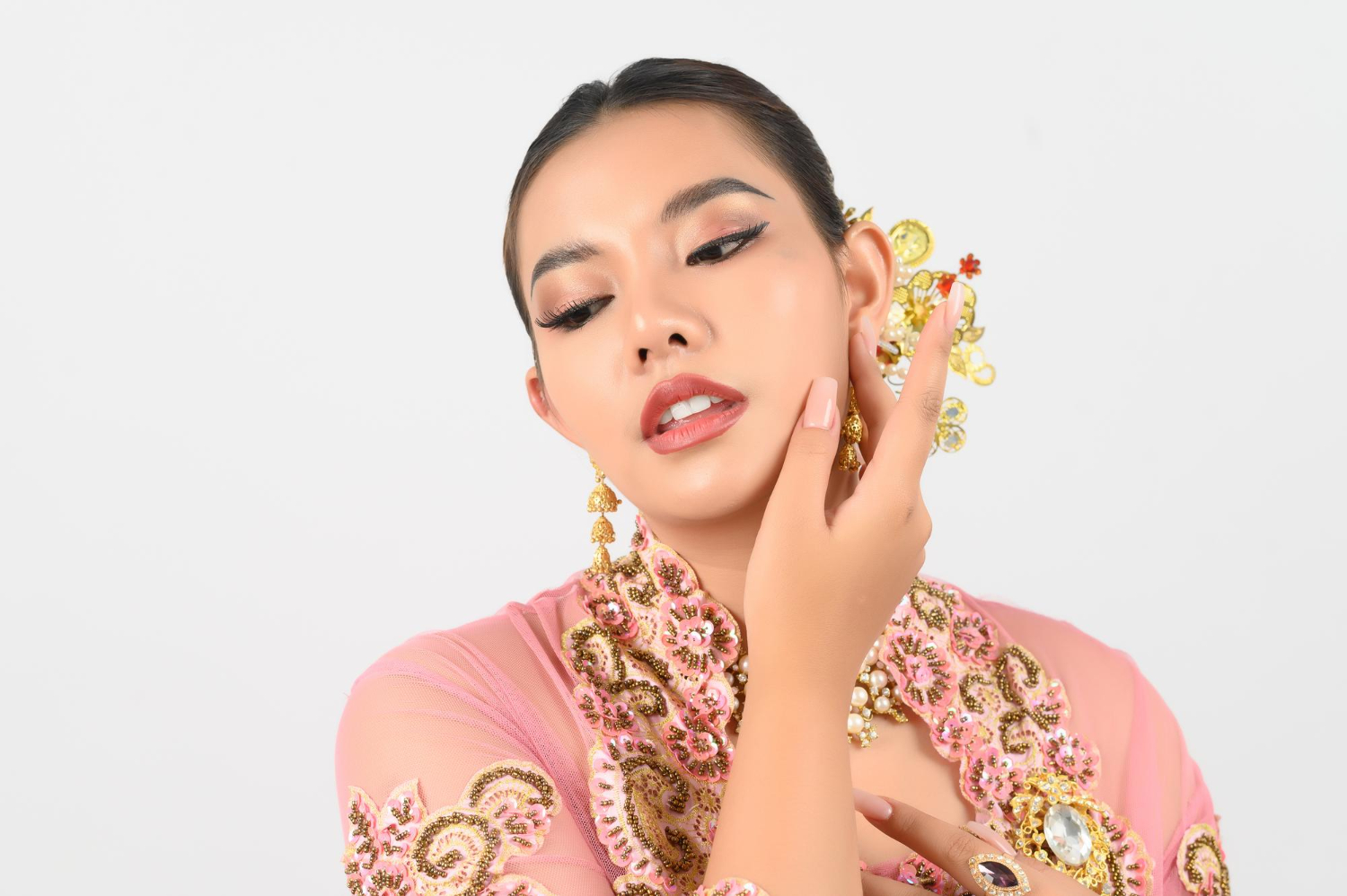 sisi batin, potensi gaib, karakter, serta cara menjaga keseimbangan energi Weton Legi agar kehidupan selalu lancar dan penuh berkah. Foto: Freepik - Image