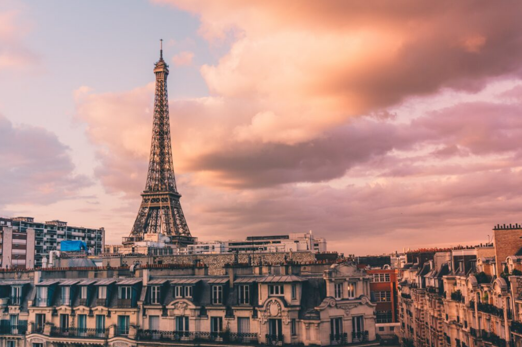 Menara Eiffel termasuk dalam ikon romantis negara paris (Dok. Leonardo Hotels) - Image