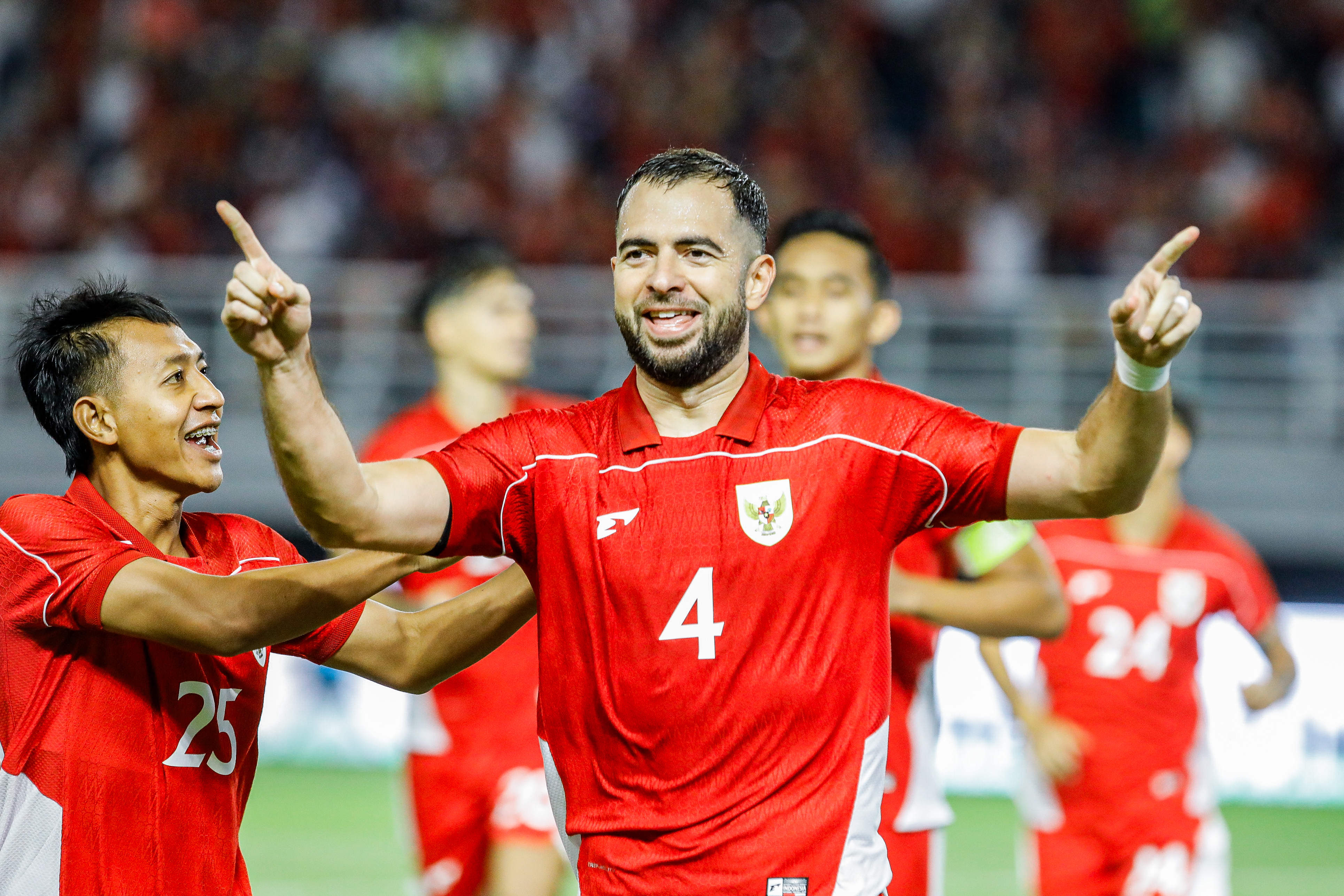 Pemain Timnas Indonesia Jordi Amat melakukan selebrasi usai menjebol gawang Chinase Taipei dalam International Friendly Match di Stadion Gelora Bung Tomo, Surabaya, kemarin (5/9). Skuad Garuda berhasil mengalahkan tamunya dengan skor (6-0) RIANA SETIAWA - Image