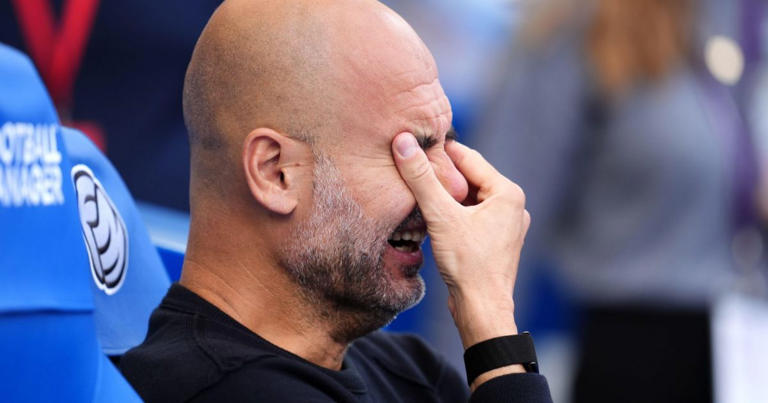 Pep saat menangis, masa depannya di Manchester City jadi sorotan usai hasil buruk awal musim. (Football365) - Image