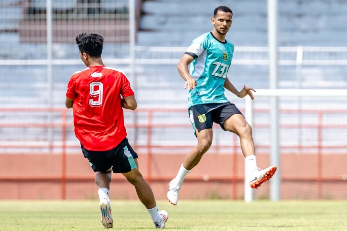Persebaya Surabaya siapkan strategi khusus curi poin dari kandang Persib Bandung. (Media Persebaya) - Image