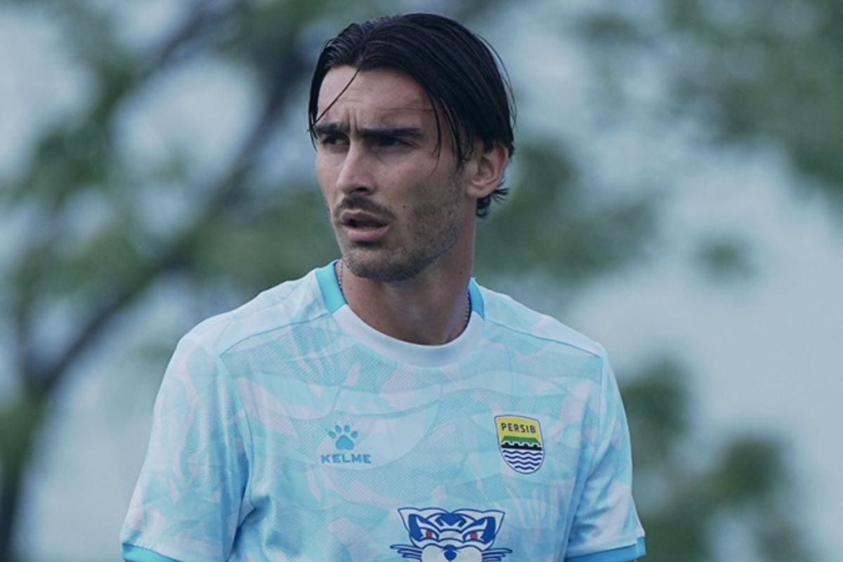 Andrew Jung siap meneror lini belakang Persebaya Surabaya di kandang Persib Bandung, Jumat (12/9). (Persib Bandung) - Image