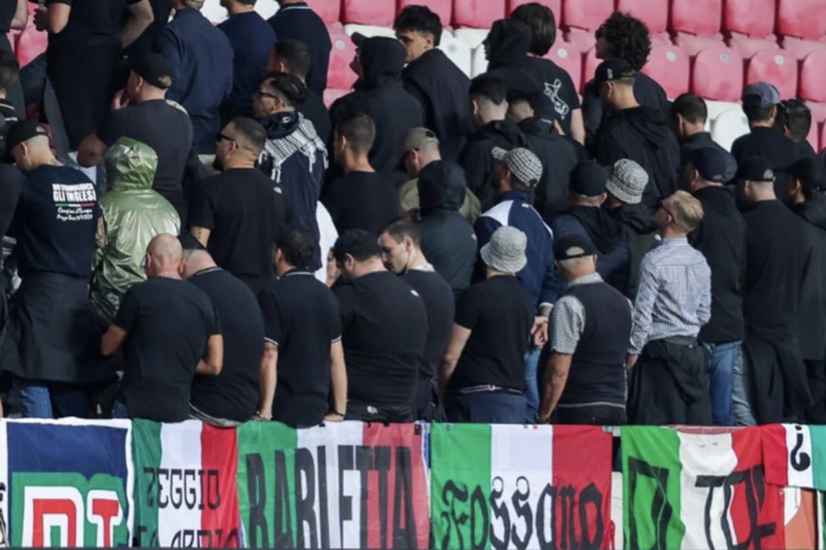 Suporter Italia Kompak Belakangi Lapangan saat Lagu Kebangsaan Israel Diputar, Sepak Bola jadi Medium Ekspresi - Image