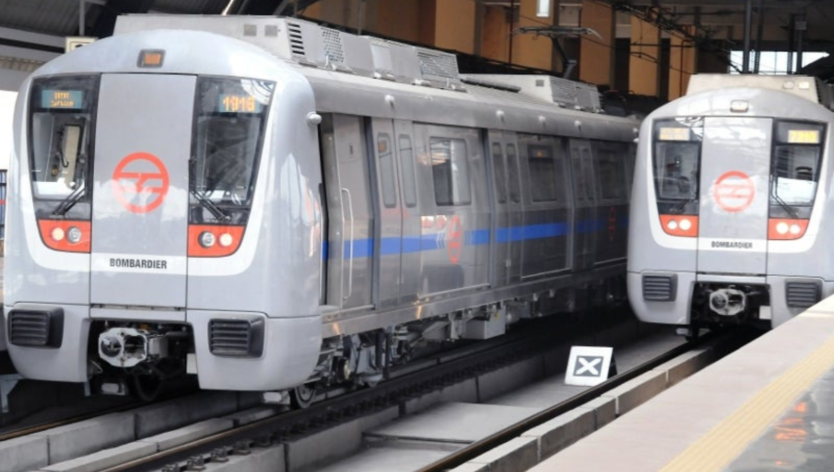 Transportasi umum yang melayani kota-kota di India.&nbsp;(railway technology)