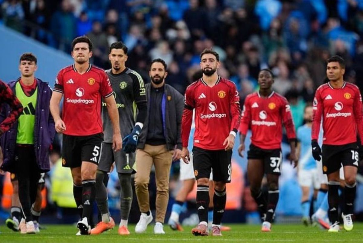 Para pemain Manchester United usai kalah telak atas 3-0 kontra Manchester City. (Nick Potts/PA Wire) - Image