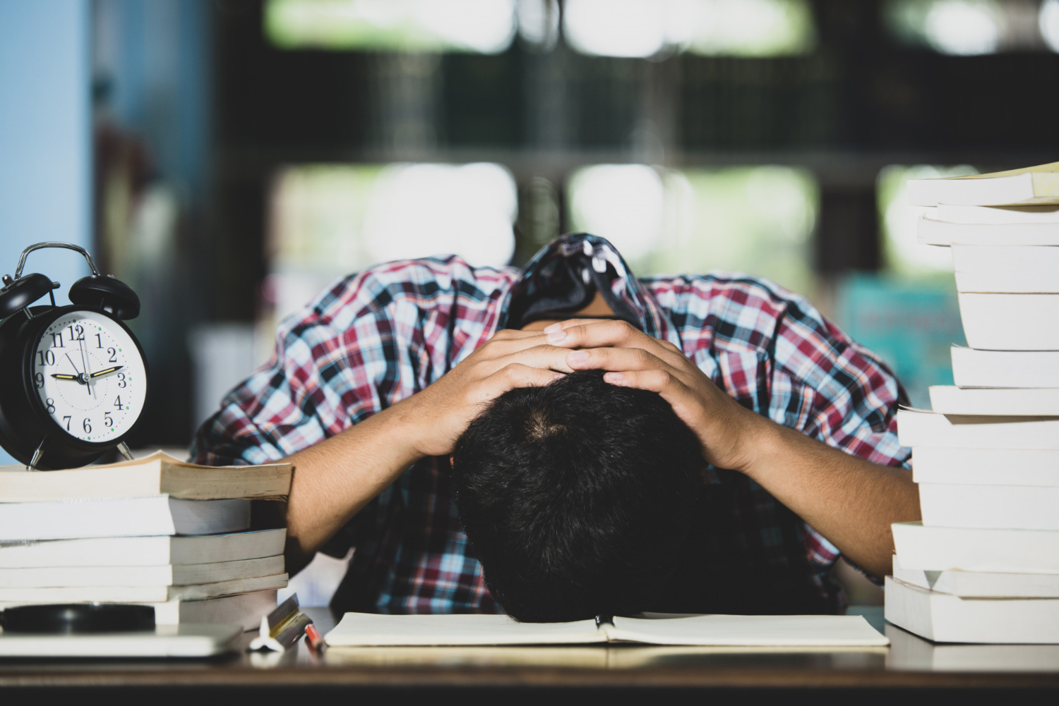 Menurut Psikologi, Ini Cara Membedakan Stres dan Burnout, Kenali Tanda-Tandanya Sebelum Terlambat! (Jcomp/Freepik) - Image