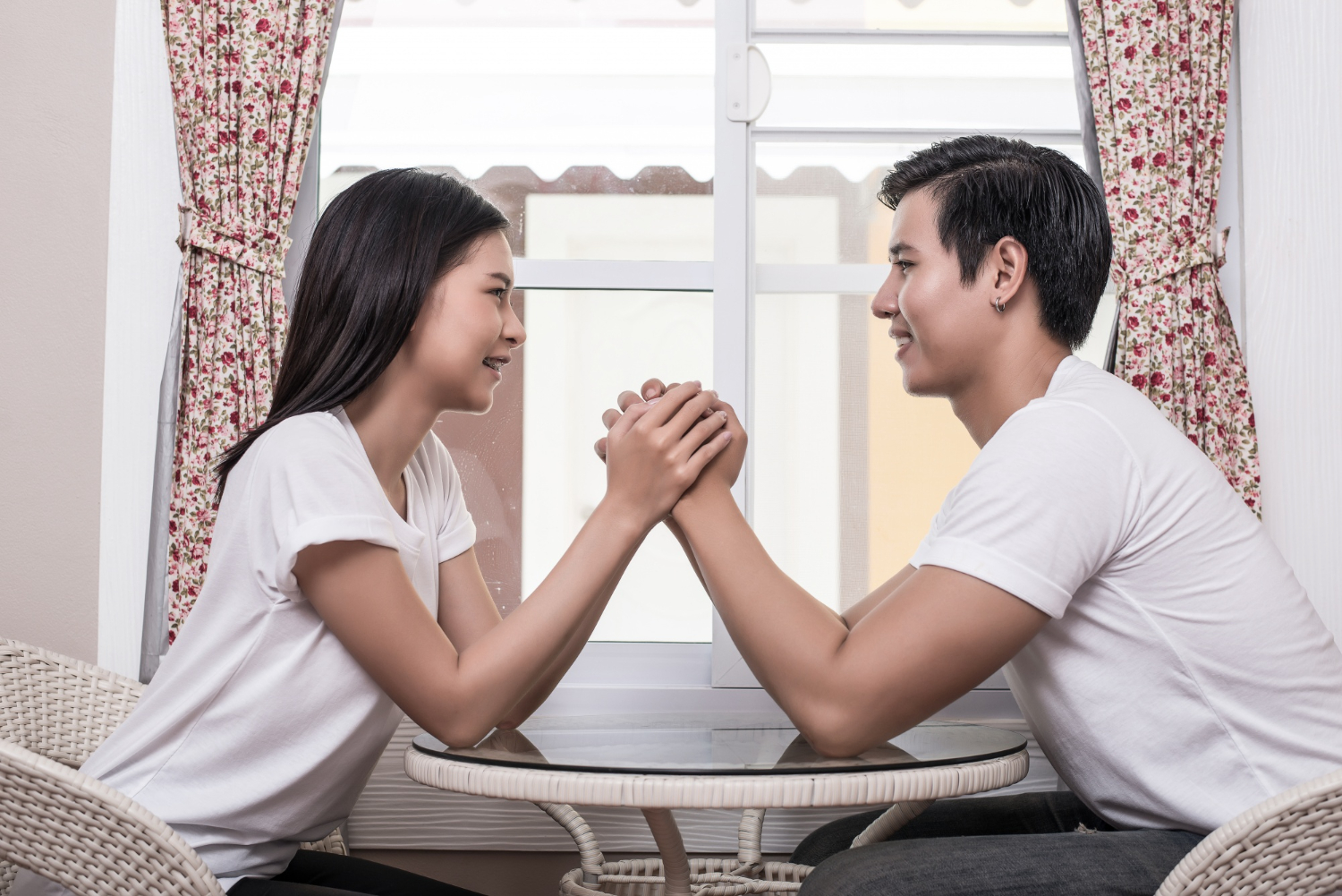 Cinta tidak boleh dijadikan alasan untuk menerima perlakuan buruk. Foto: Freepik - Image