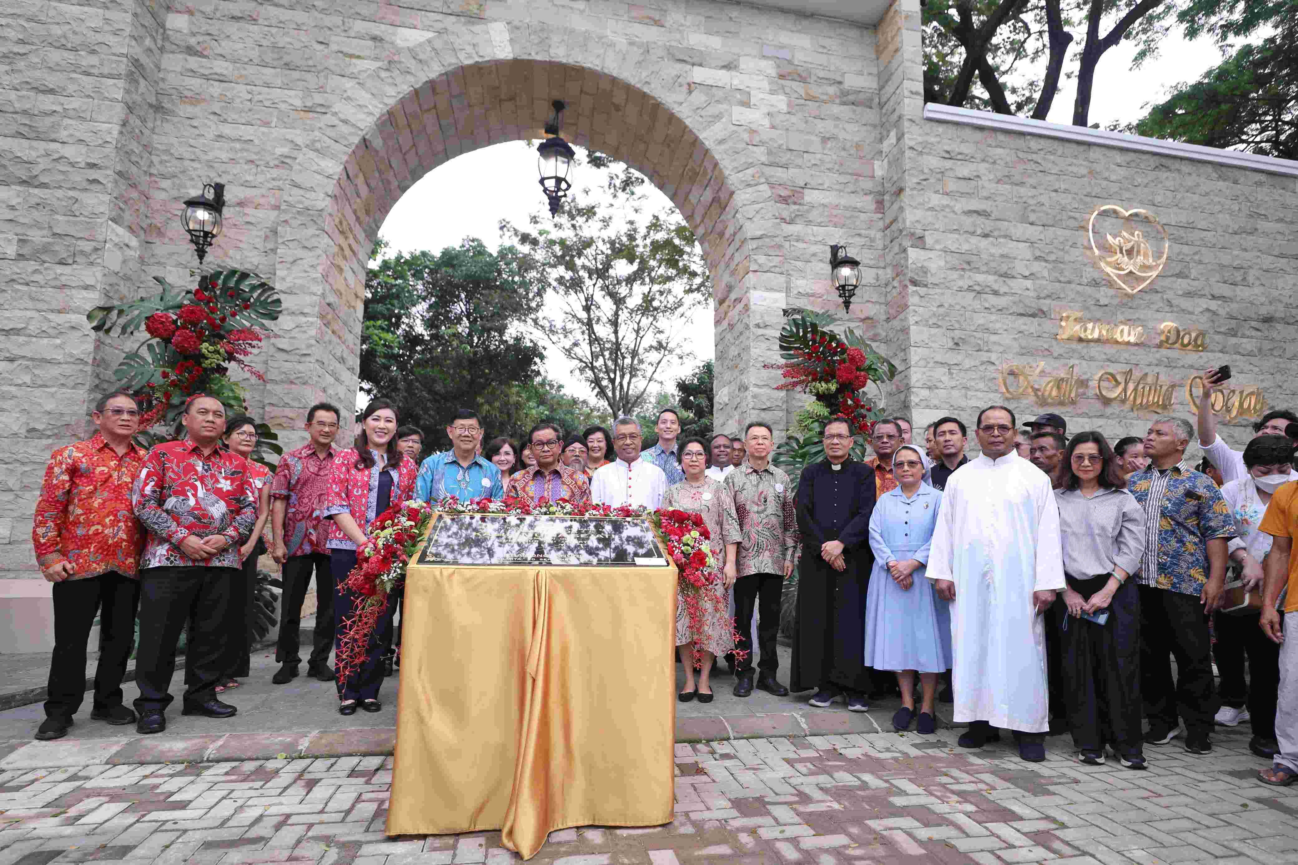 Gubernur DKI Jakarta, Pramono Anung meresmikan Taman Doa Kasih Mulia Sejati di Rawa Buaya, Cengkareng, Jakarta Barat, Sabtu (20/9). (Istimewa) - Image