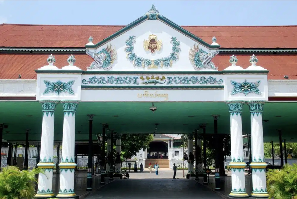 ILUSTRASI. Wisata dengan konsep autentik dan kebudayaan banyak diminati, salah satunya Keraton Jogjakarta. (istimewa) - Image