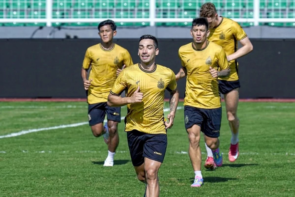 Bhayangkara FC vs Malut United FC akan jadi partai pembuka pekan ketujuh Super League 2025/2026. (Dok Bhayangkara FC) - Image