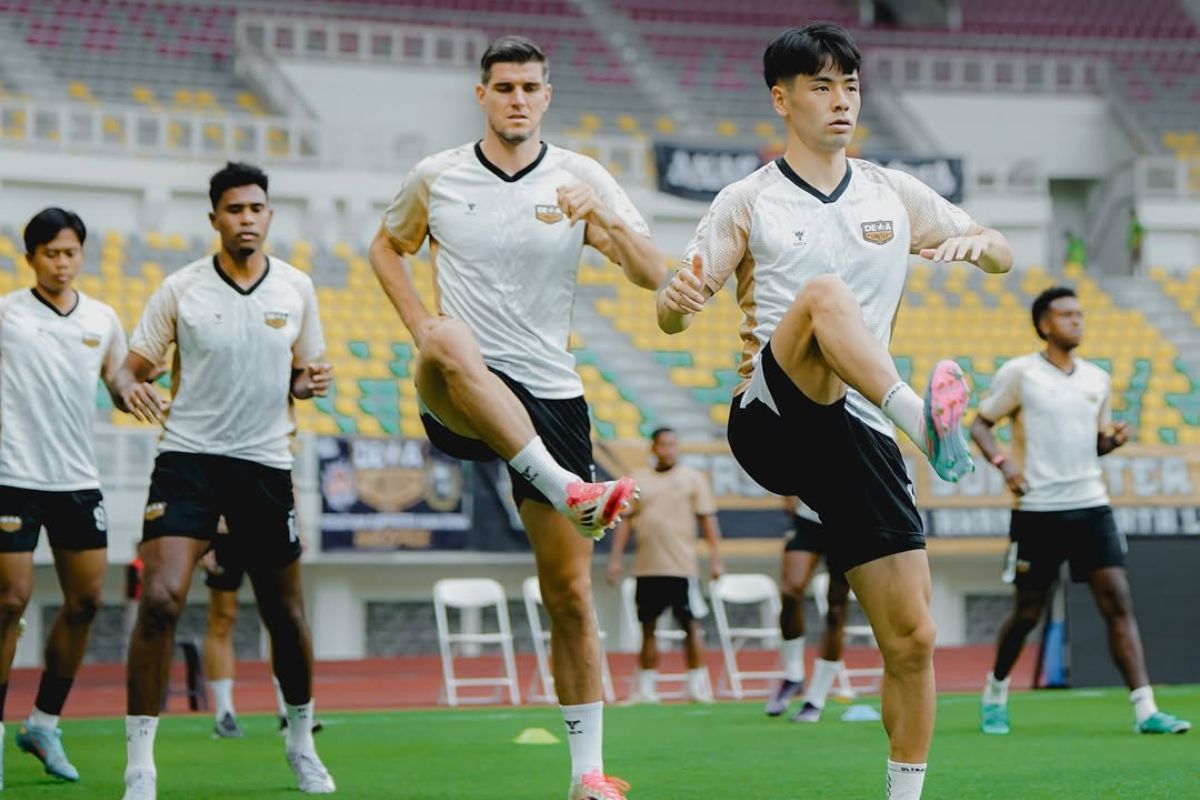 Taisei Marukawa siap mengacak-ngacak pertahanan Persebaya Surabaya saat tandang ke markas Dewa United, Jumat (26/9). (Media Dewa United) - Image
