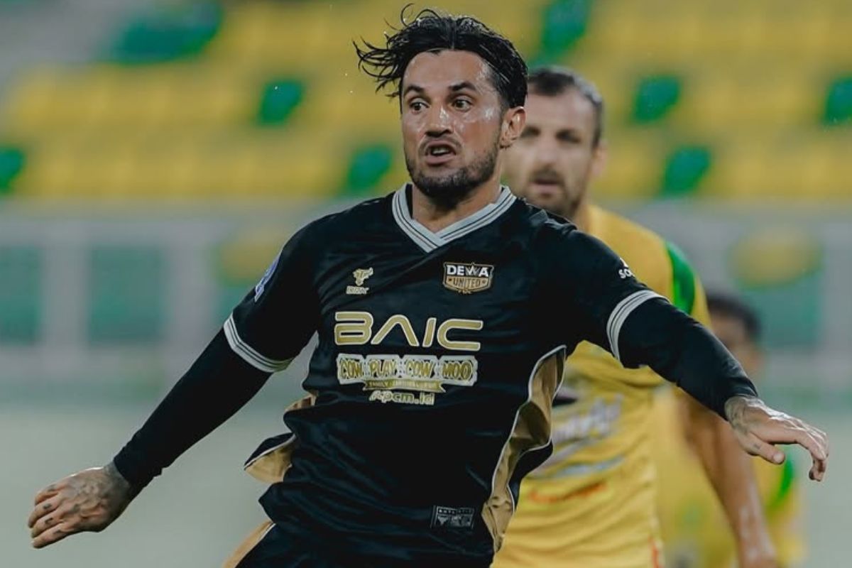 Dewa United masih tak terkalahkan usai ditahan imbang Persebaya Surabaya, Jumat (26/9). (Media Dewa United) - Image
