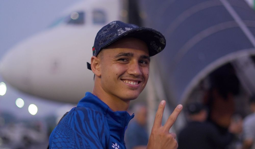 Eliano Reinjders terbang ke Thailand bersama Persib jelang hadapi Bangkok United di ACL Two 2025/2026. (Dok. Persib) - Image