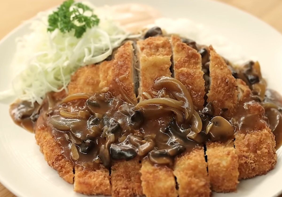 Chicken Mushroom Donkkaseu (Dok. YouTube Devina Hermawan) - Image