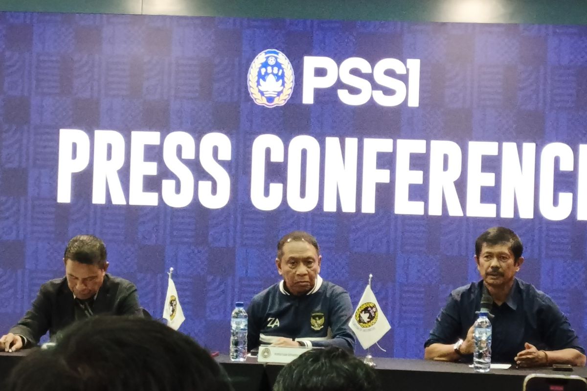 PSSI umumkan Indra Sjafri sebagai pelatih Timnas Indonesia untuk SEA Games 2025. (Dimas Ramadhan/JawaPos.com) - Image