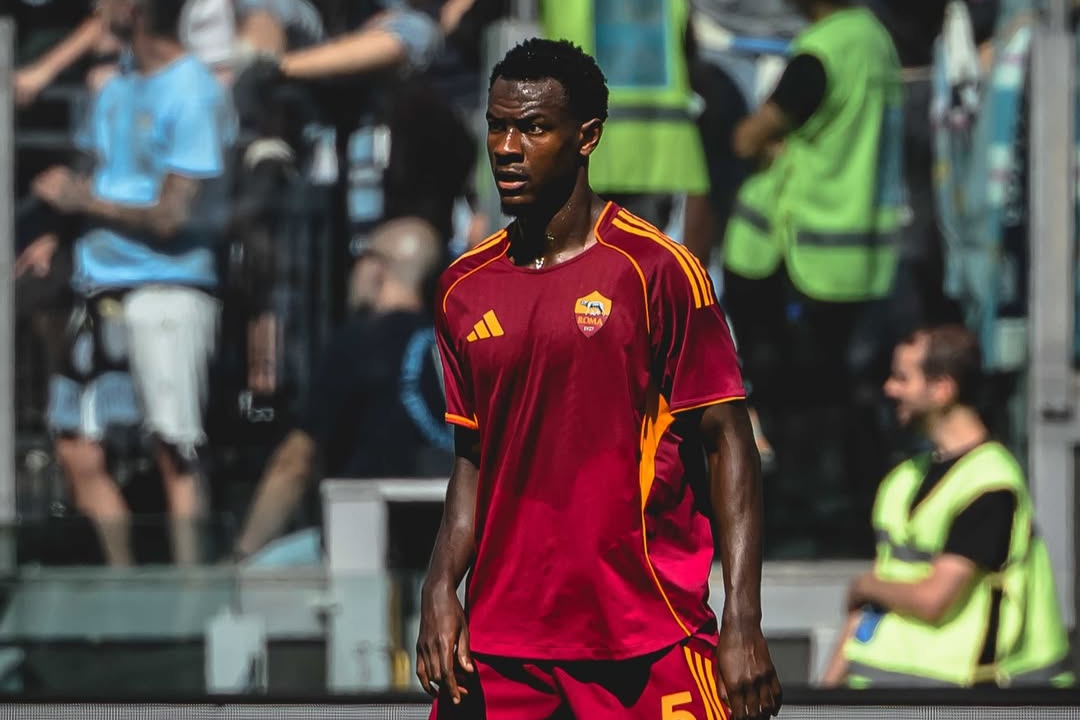 Evan Ndicka bek tengah AS Roma. (Dok. Evan Ndicka) - Image