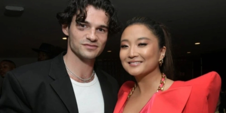 Ashley Park dan Paul Forman. (Pinkvilla) - Image