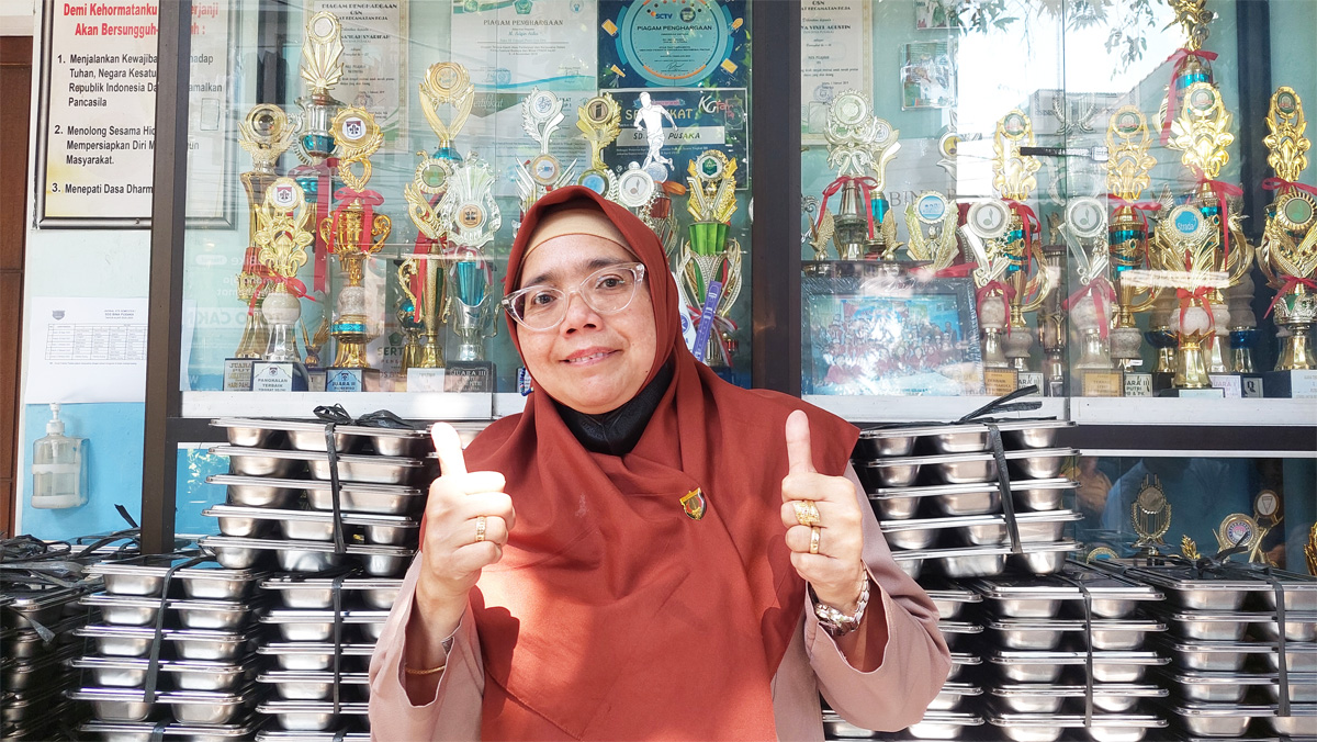 Kepala SDS Bina Pusaka, Koja, Jakarta Utara, Heni Damayanti, (Dimas Choirul/Jawapos.com). - Image