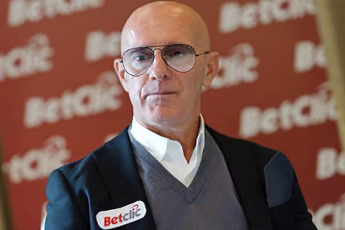 Arrigo Sacchi, pelatih legendaris asal Italia. (Christian Trampenau/The Guardian) - Image