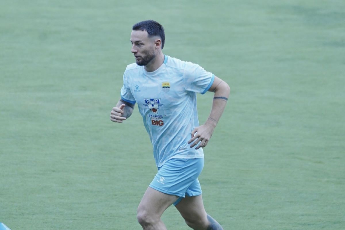 Kapten Marc Klok kembali berlatih bersama Persib Bandung. (Dok. Persib Bandung) - Image