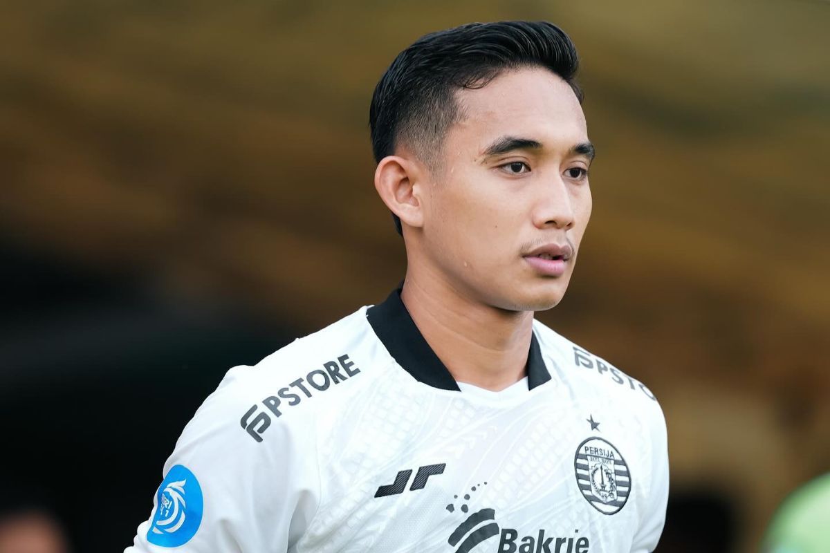 Rizky Ridho siap tancap gas bersama Persija Jakarta di kandang Persebaya Surabaya. (Persija Jakarta) - Image