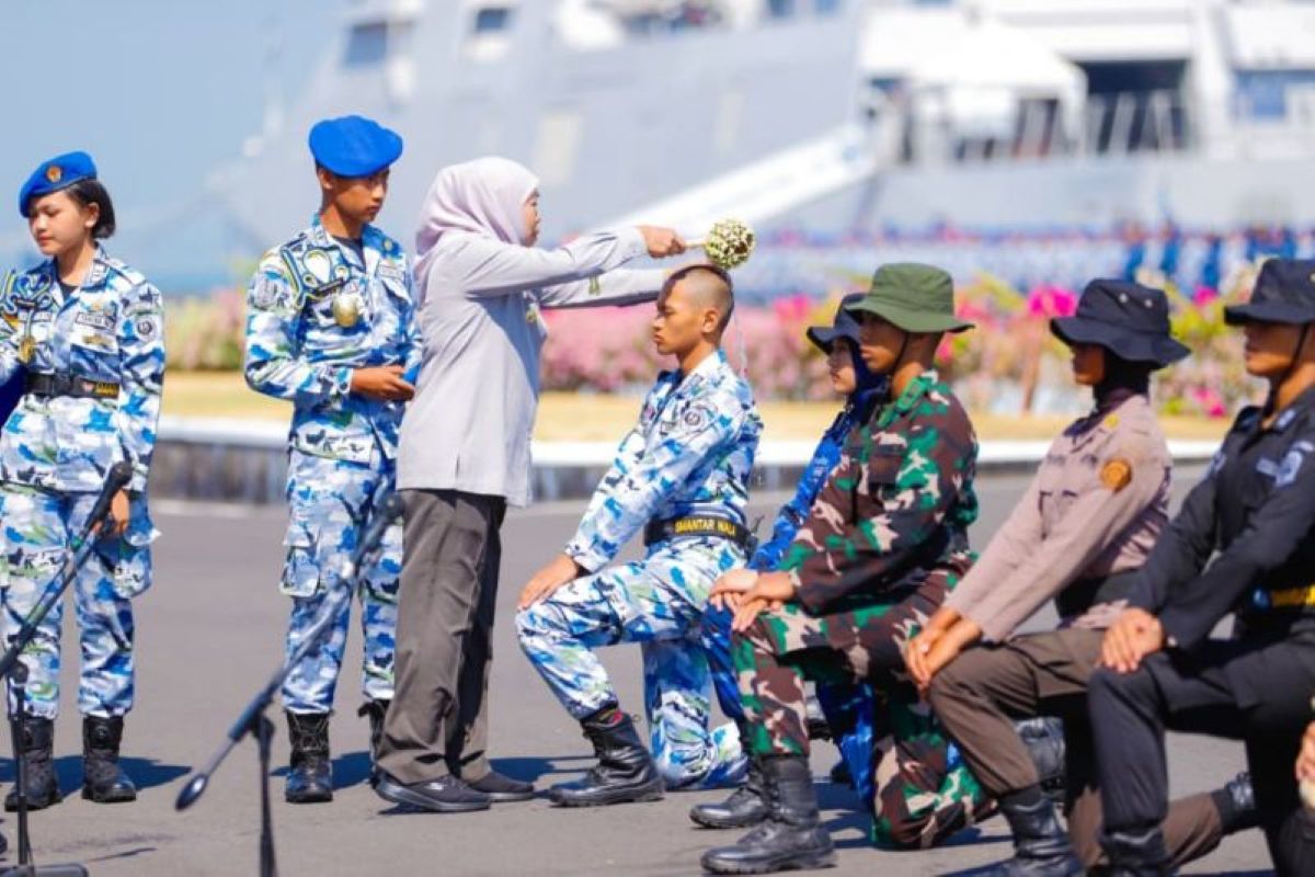 1.346 Siswa SMA Taruna Jatim Jalani Upacara Pembaretan. (Humas Pemprov Jatim) - Image